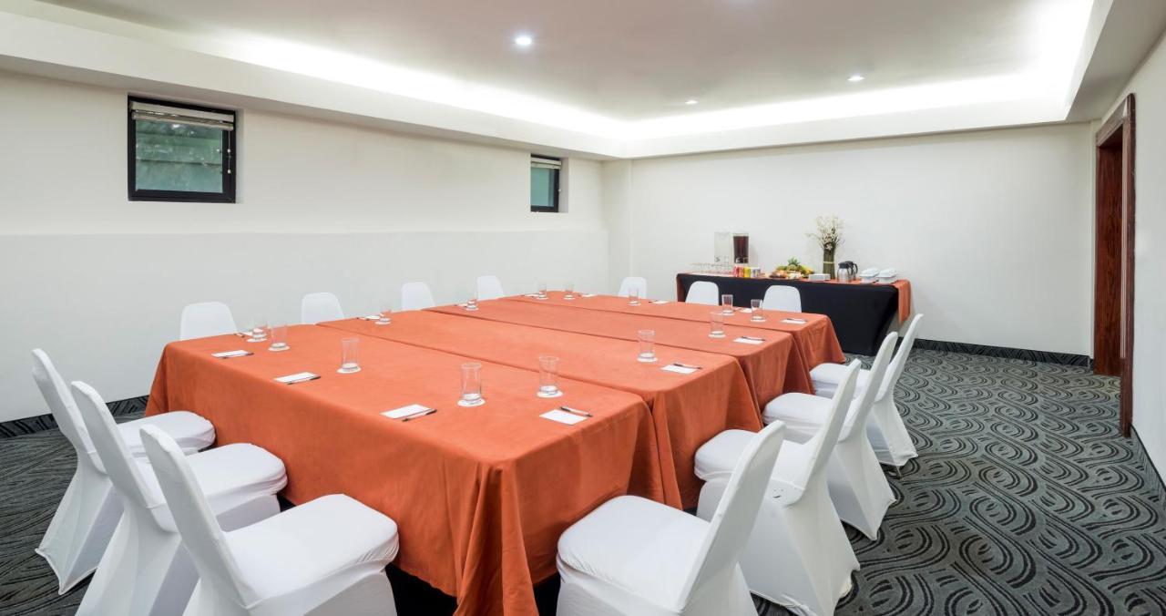 墨西卡利皇家酒店 外观 照片 Meeting room