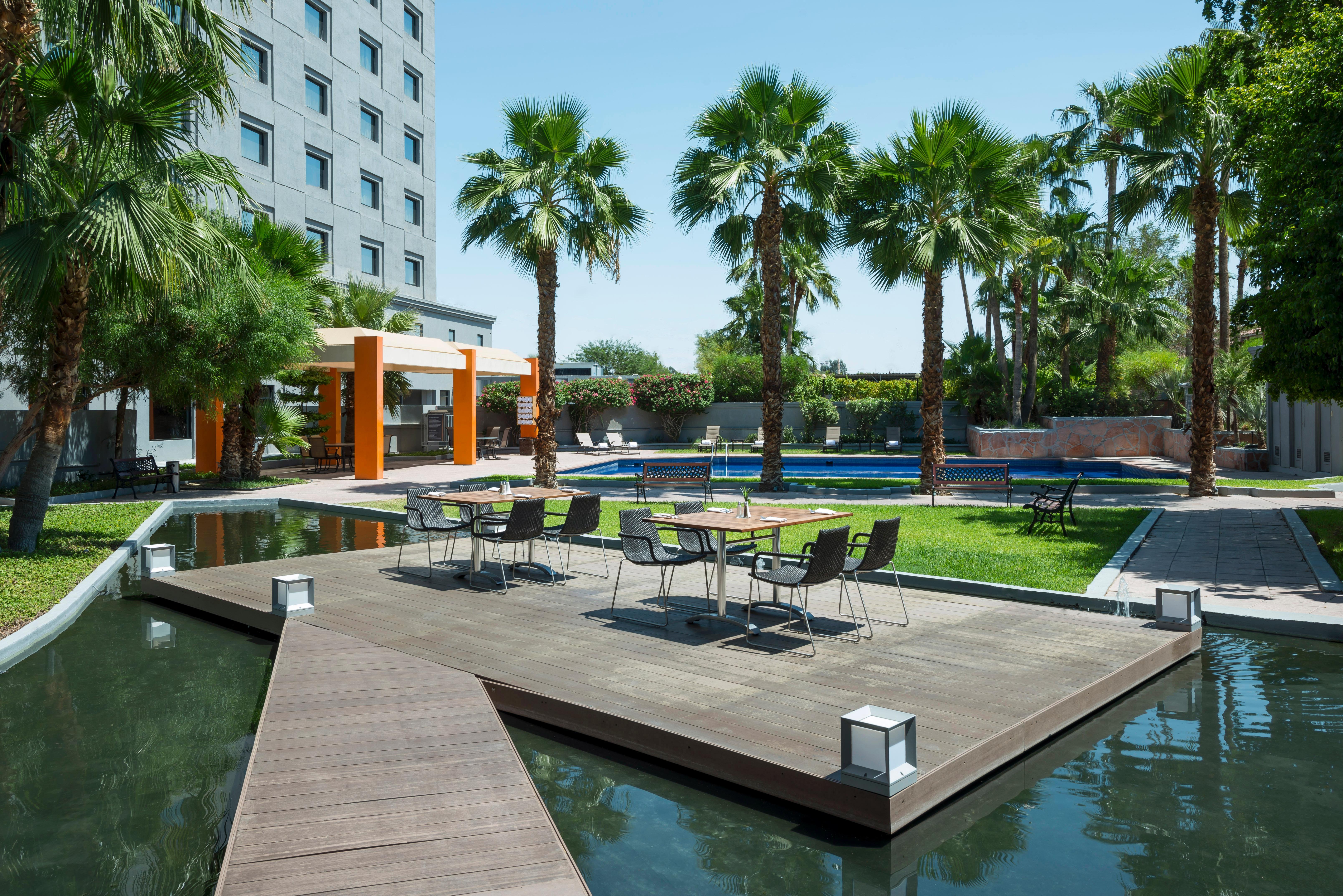 墨西卡利皇家酒店 外观 照片 The hotel's pool