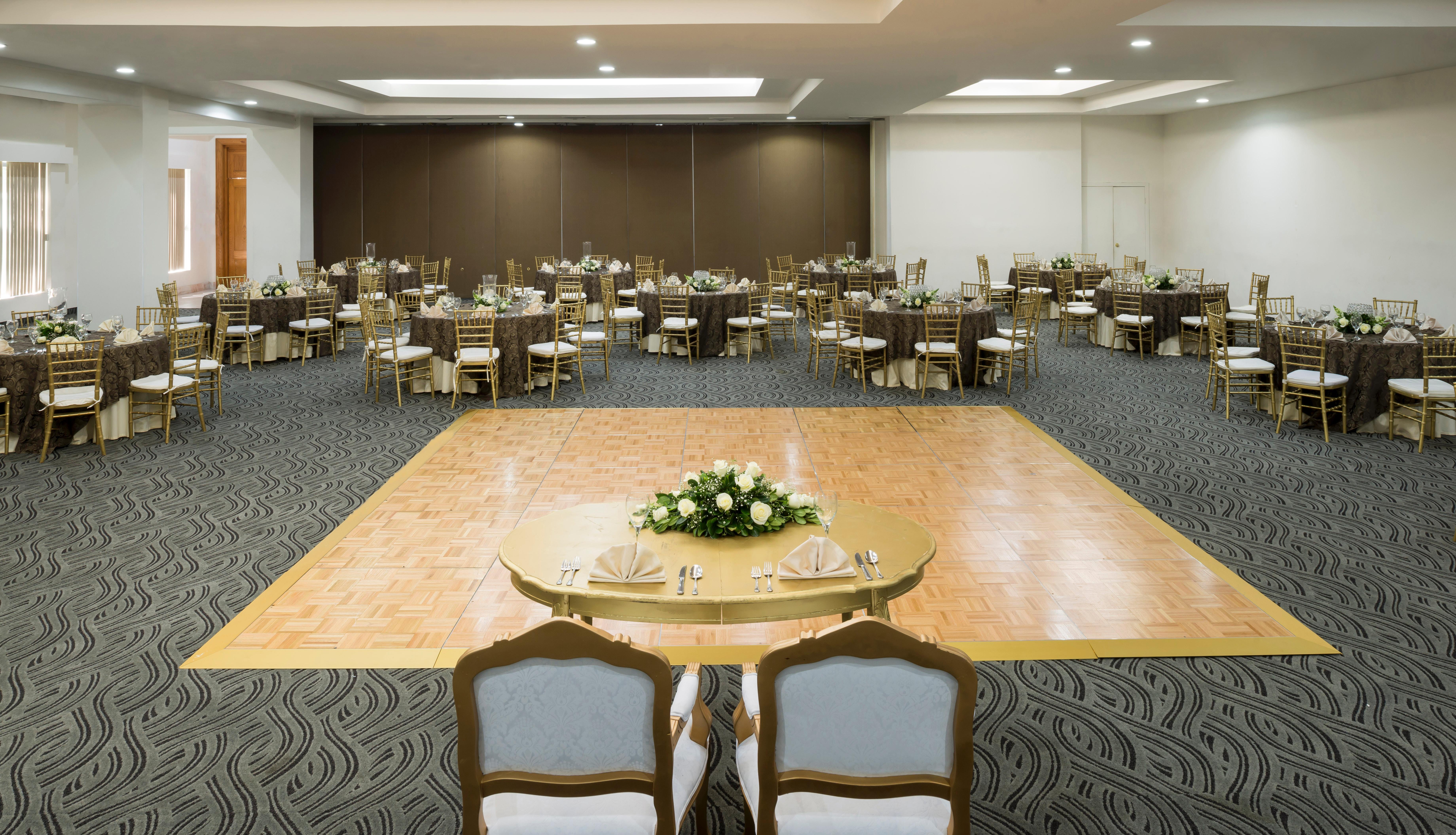 墨西卡利皇家酒店 外观 照片 The ballroom at the Hilton London Heathrow